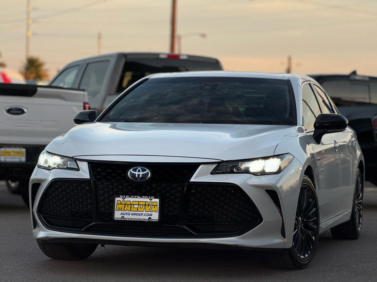 Used 2021 Toyota Avalon XSE FWD image 3