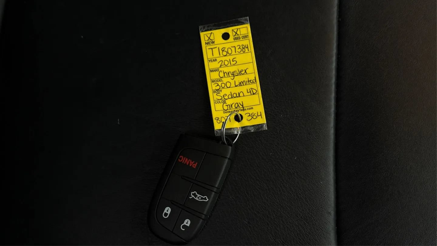 Used 2015 Chrysler 300 Limited RWD image 35