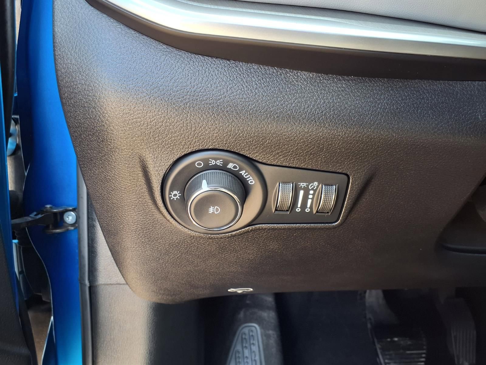 Used 2025 Jeep Compass Limited AWD/4WD image 22