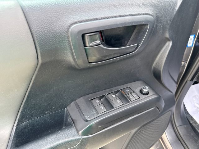 Used 2018 Toyota Tacoma SR w/ SR Convenience Package image 11