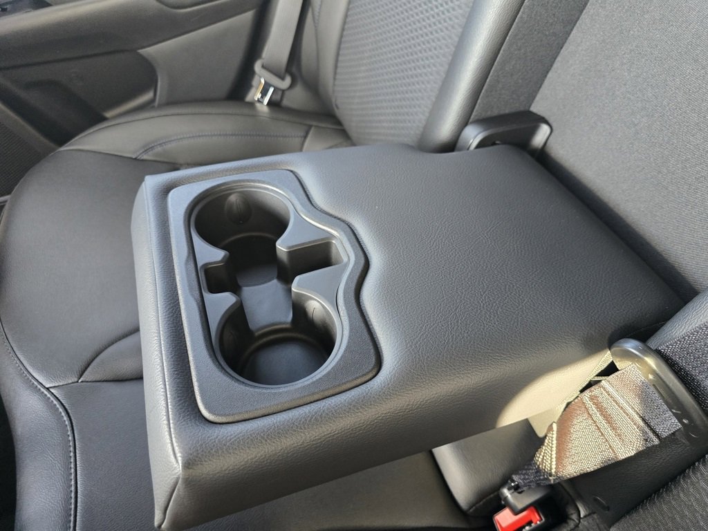 New 2026 Jeep Compass Latitude image 18