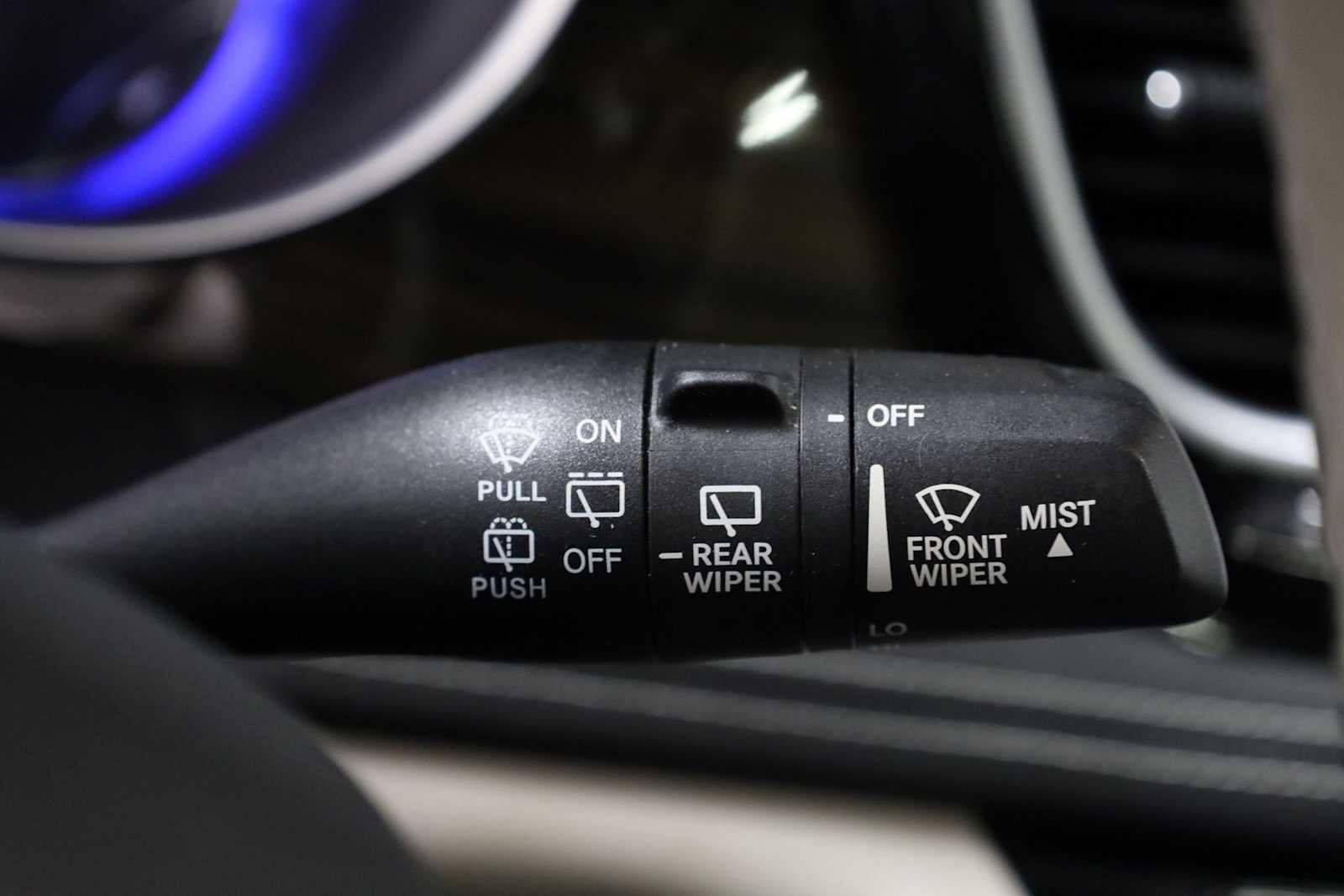 Used 2021 Chrysler Pacifica Limited AWD/4WD image 26