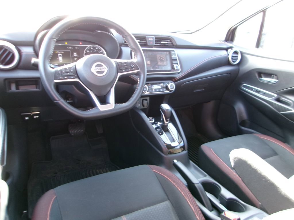 Used 2020 Nissan Versa SR w/ Convenience Package image 9