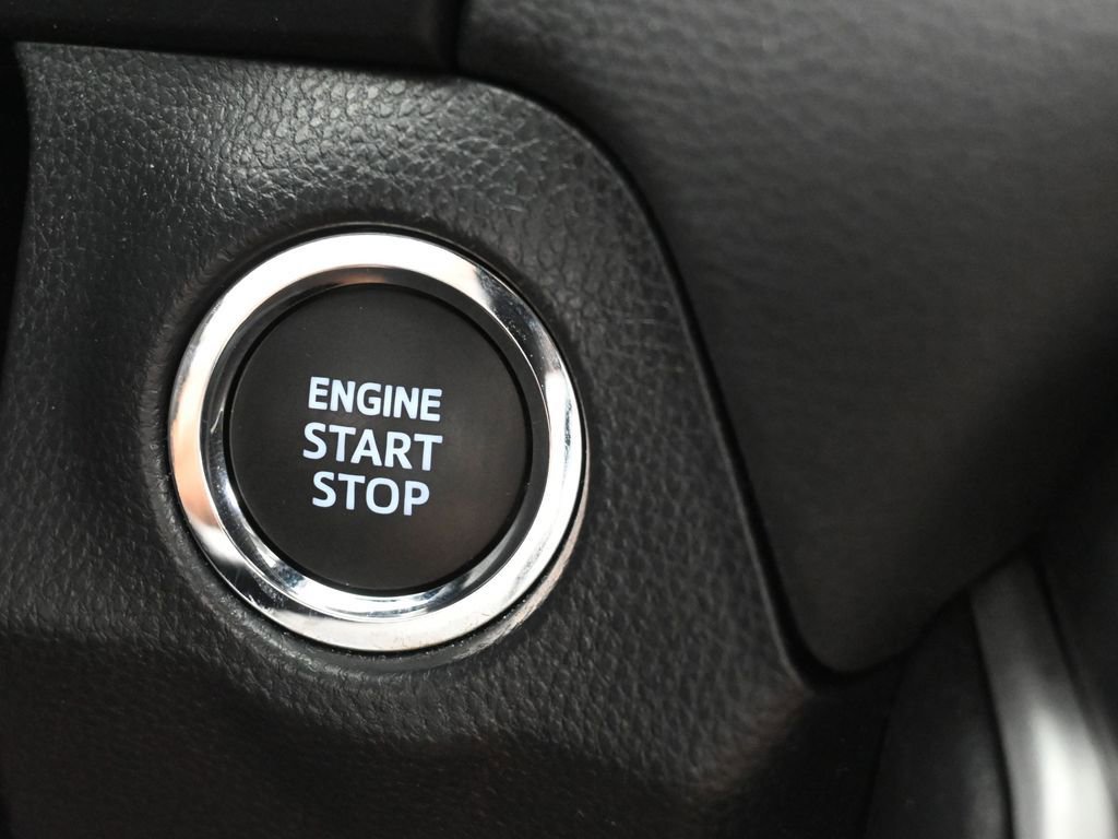 Used 2023 Toyota RAV4 XLE image 31