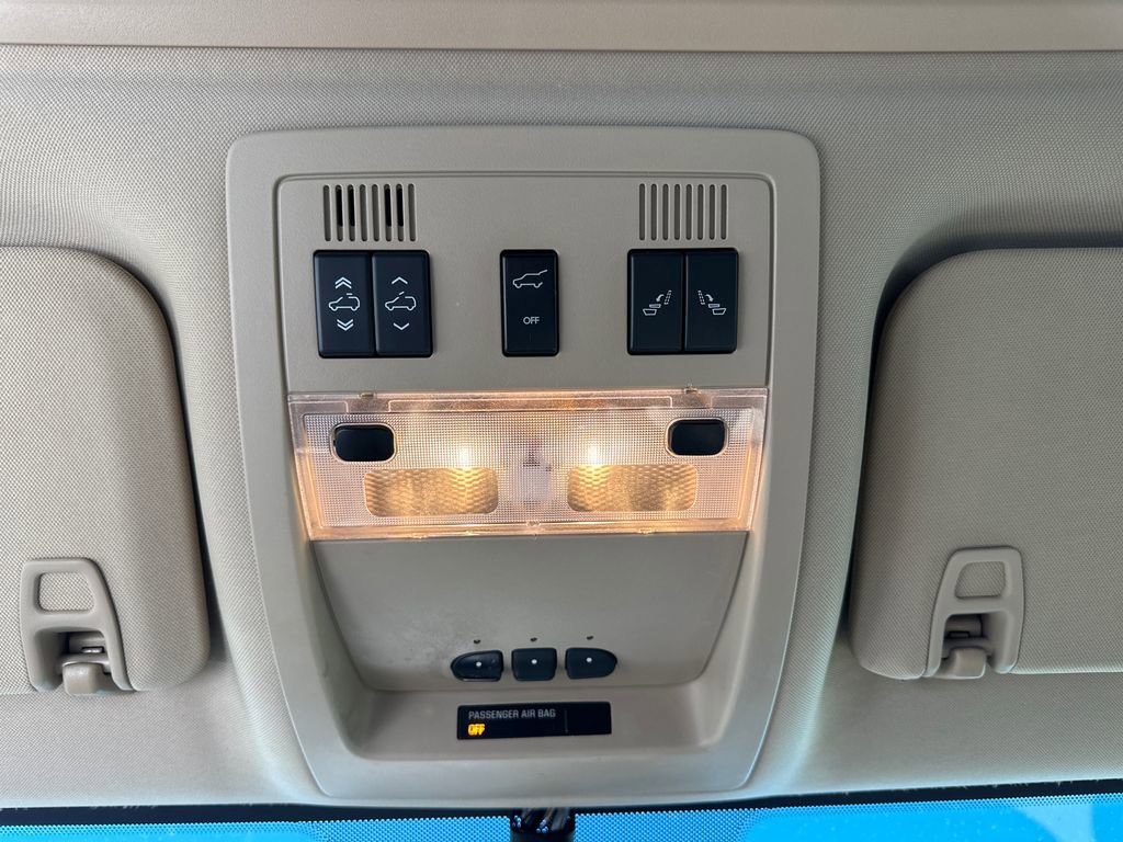 Used 2008 GMC Yukon Denali image 31