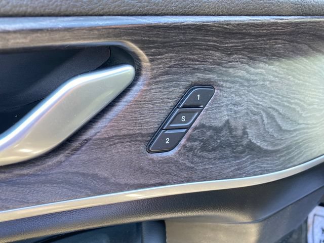 Used 2023 Jeep Grand Cherokee Limited AWD/4WD image 18