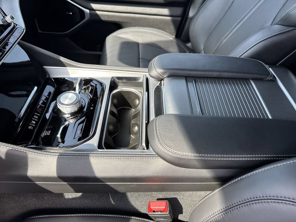 New 2026 Jeep Grand Wagoneer Limited AWD/4WD image 21
