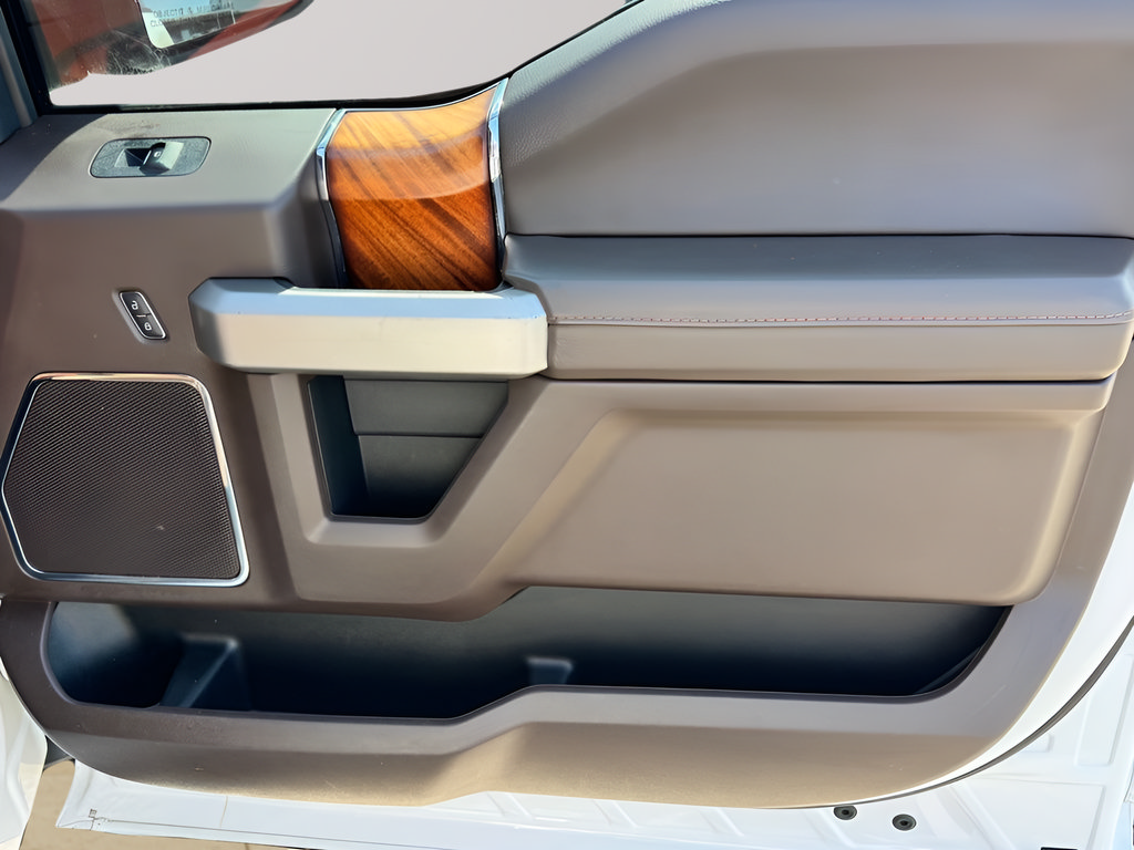 Used 2019 Ford F150 King Ranch w/ Equipment Group 601A Luxury AWD/4WD image 32