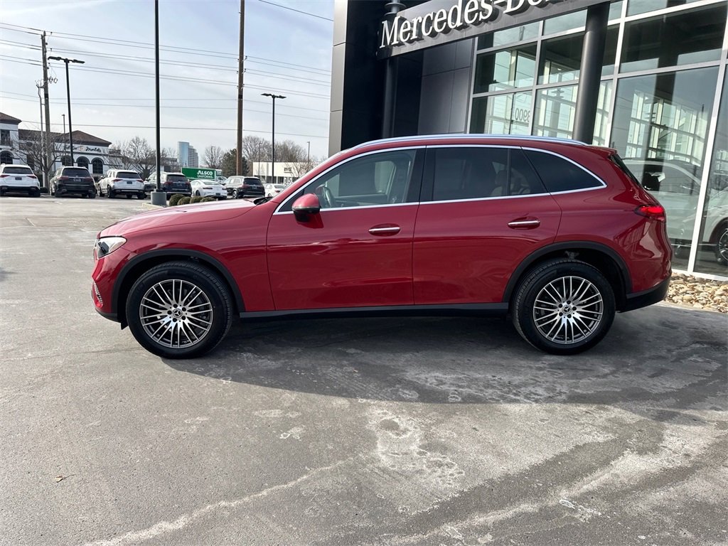 Certified 2025 Mercedes-Benz GLC 300 GLC 300 image 4