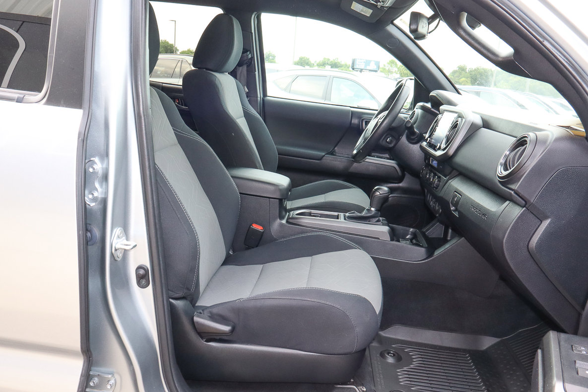 Used 2022 Toyota Tacoma TRD Off-Road image 28