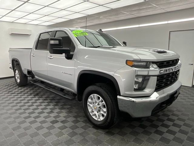Used 2022 Chevrolet Silverado 3500 LT AWD/4WD image 3