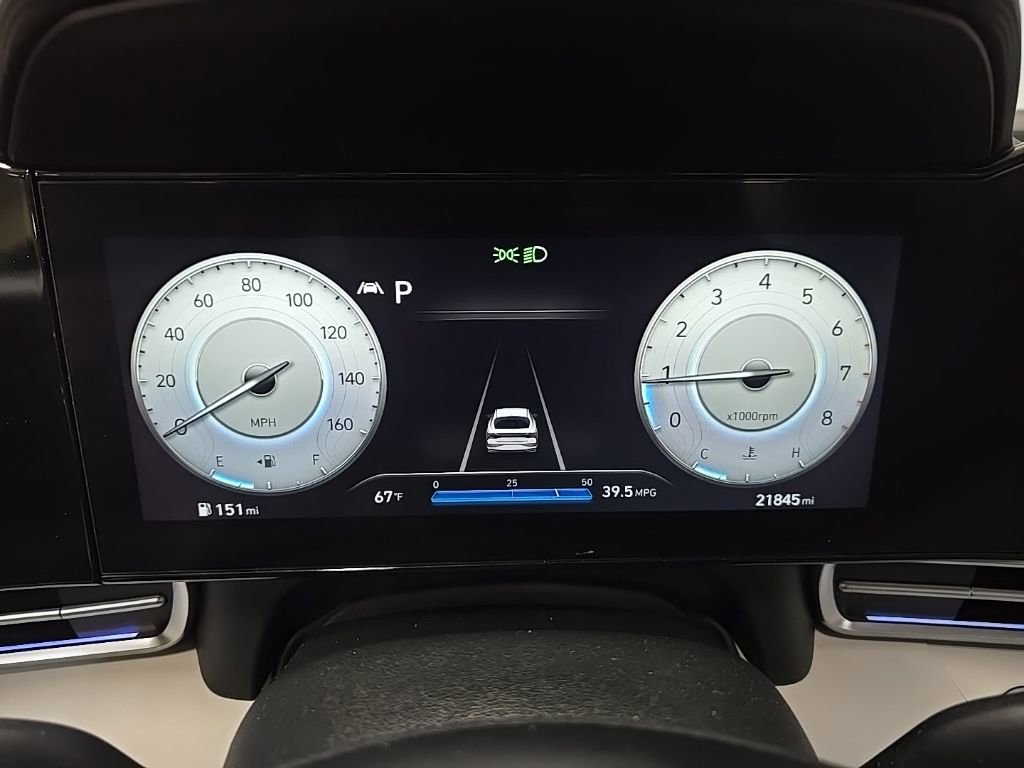 Used 2023 Hyundai Elantra Limited FWD image 18