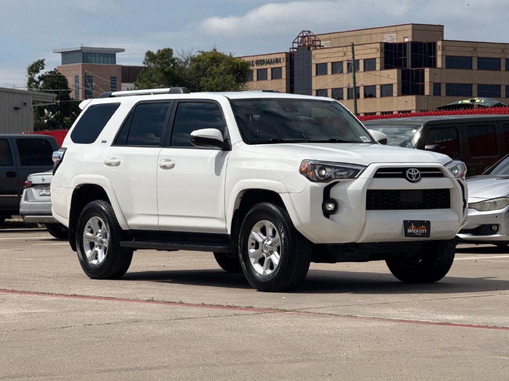 Used 2024 Toyota 4Runner SR5 AWD/4WD image 8