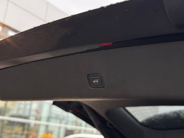 Used 2023 Chevrolet Traverse LT w/ Midnight/Sport Edition AWD/4WD image 37