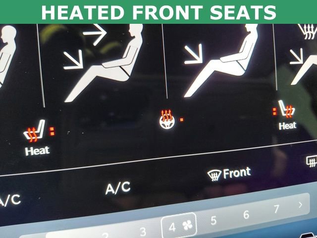 Used 2024 Chrysler Pacifica Touring-L image 7