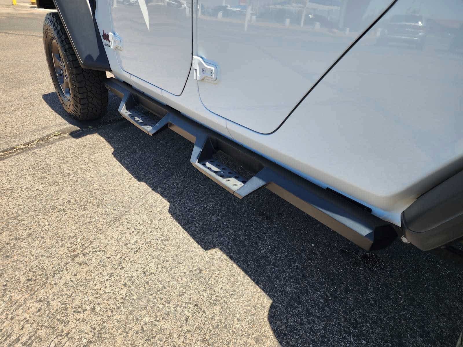 Used 2021 Jeep Gladiator Rubicon AWD/4WD image 9