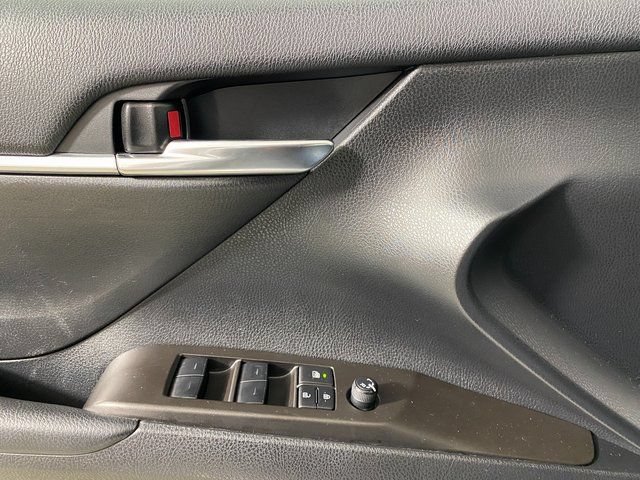 Used 2023 Toyota Camry SE FWD image 21