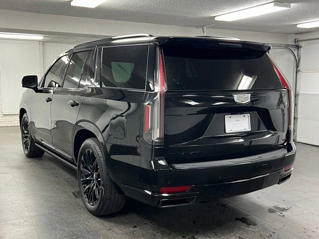 Used 2024 Cadillac Escalade Sport Platinum w/ LPO, ONYX Package AWD/4WD image 2