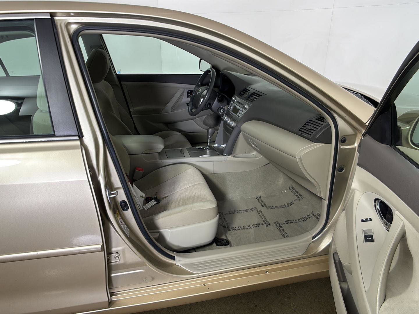 Used 2011 Toyota Camry LE FWD image 20