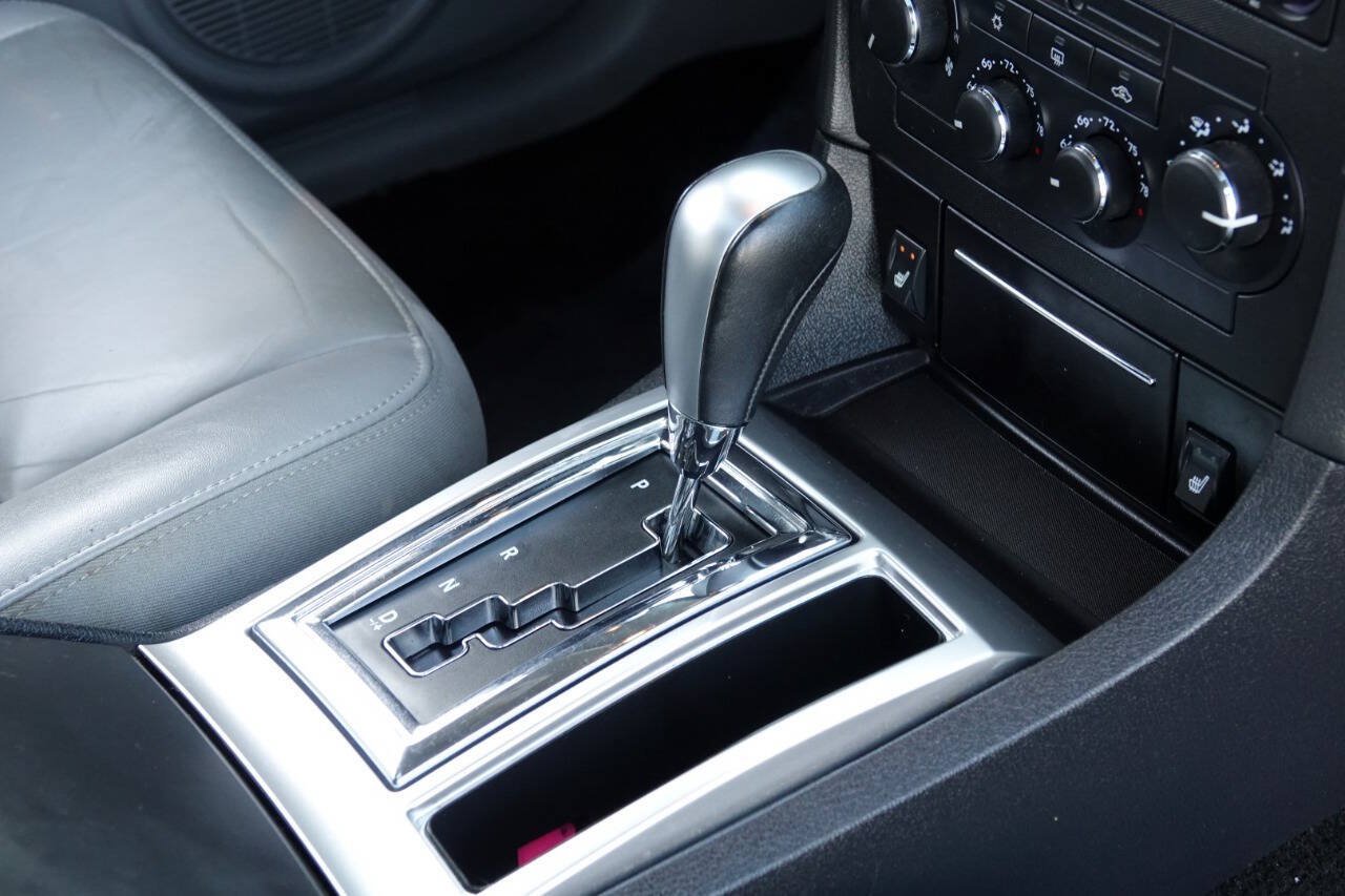 Used 2006 Dodge Magnum R/T w/ Convenience Group II RWD image 78