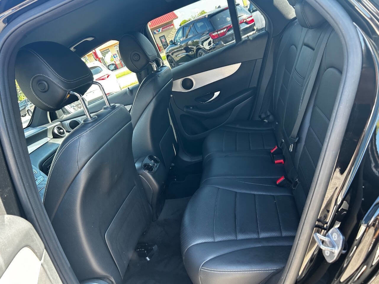 Used 2019 Mercedes-Benz GLC 300 image 12