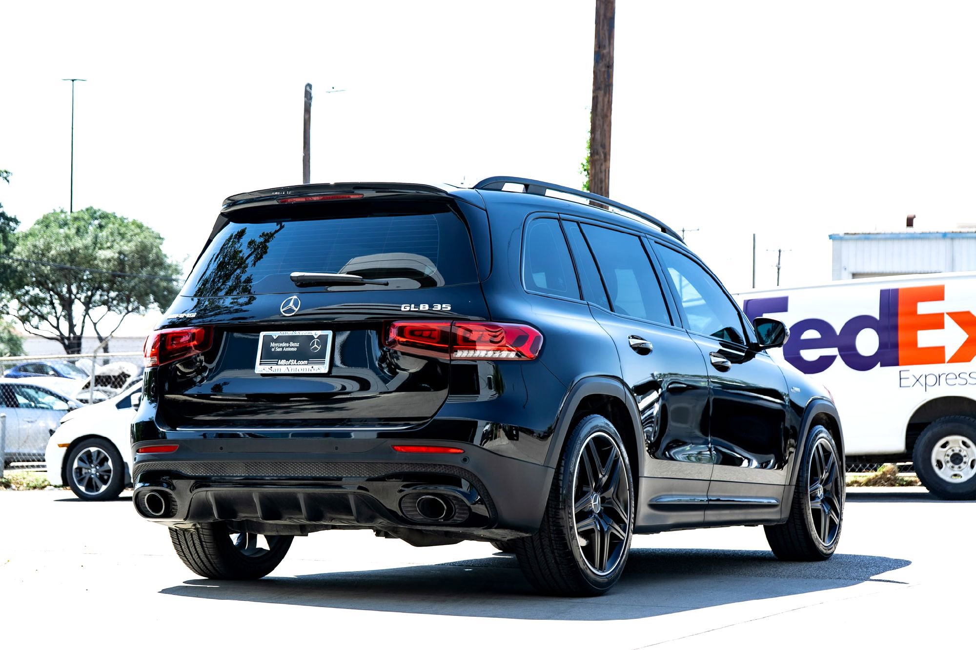 Certified 2022 Mercedes-Benz GLB 35 AMG 4MATIC image 6