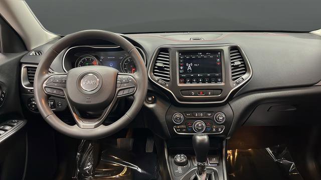 Used 2022 Jeep Cherokee Trailhawk w/ Sun, Sound & Nav Group AWD/4WD image 11