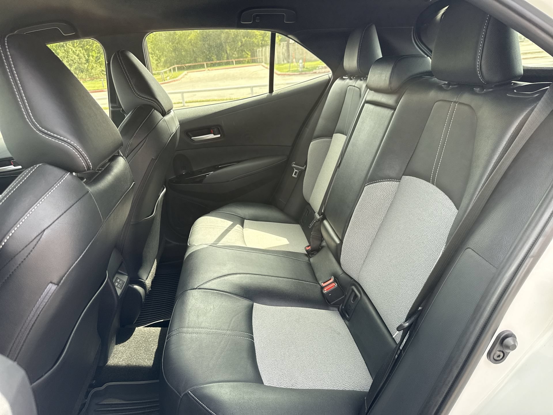 Certified 2025 Toyota Corolla XSE FWD image 24