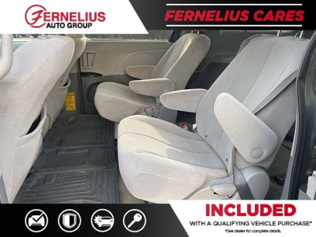Used 2012 Toyota Sienna LE w/ Towing Pkg image 8