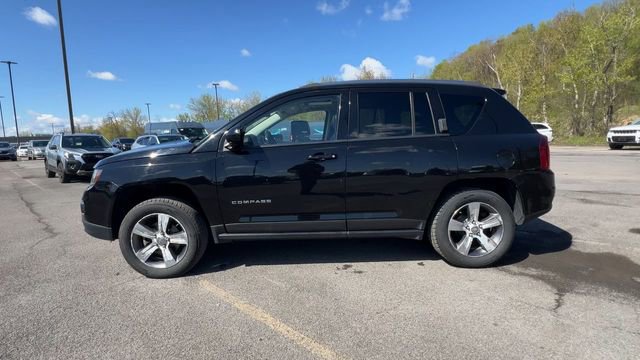 Used 2017 Jeep Compass High Altitude AWD/4WD image 5
