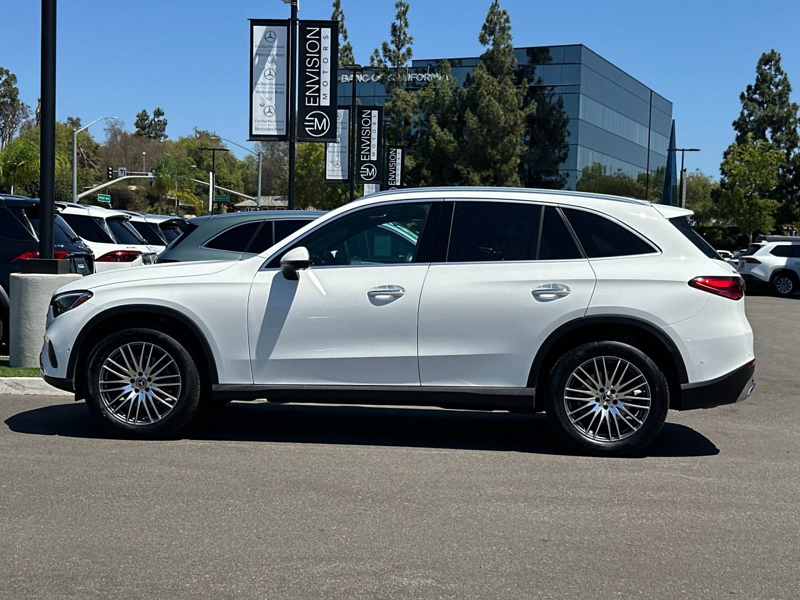 Used 2026 Mercedes-Benz GLC 300 4MATIC image 7