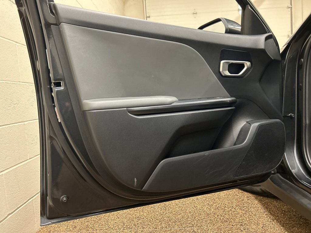 Used 2025 Kia K4 LXS image 13