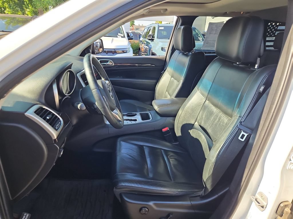 Used 2013 Jeep Grand Cherokee Laredo AWD/4WD image 12