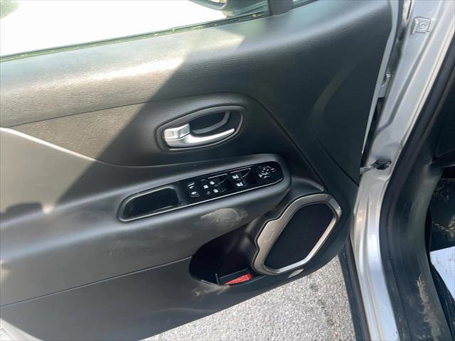 Certified 2021 Jeep Renegade Limited image 11