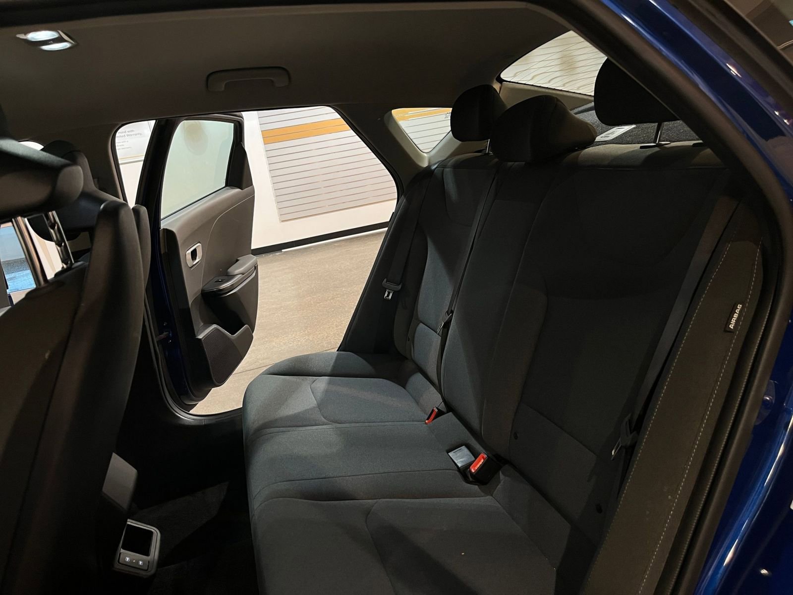 Used 2025 Kia K4 LXS image 38