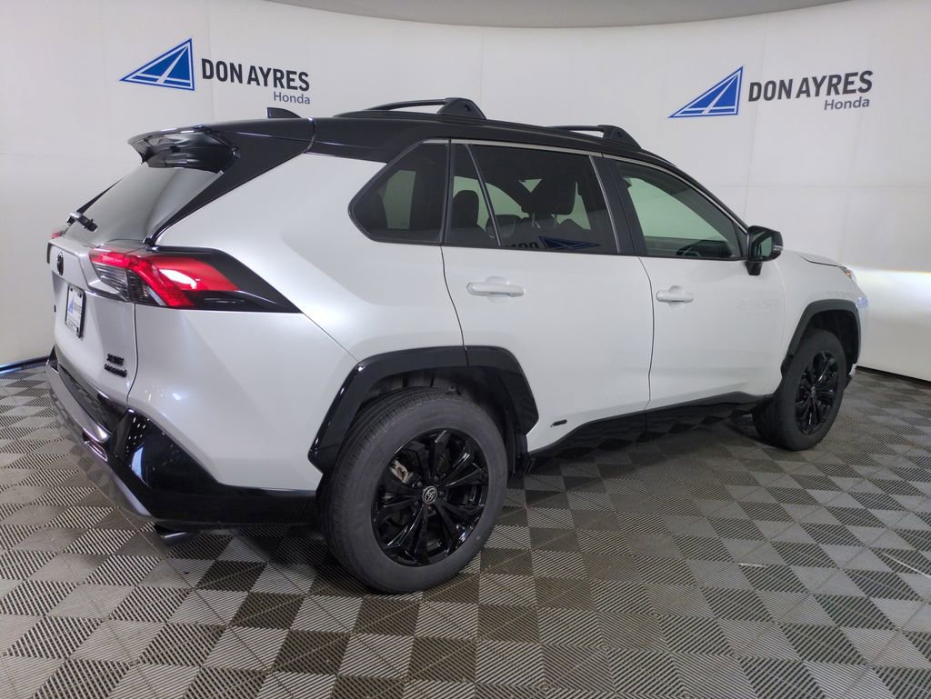 Used 2024 Toyota RAV4 XSE w/ Weather Package AWD/4WD image 8