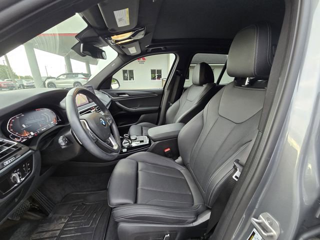 Used 2024 BMW X3 xDrive30i w/ Premium Package w/ZPA AWD/4WD image 4