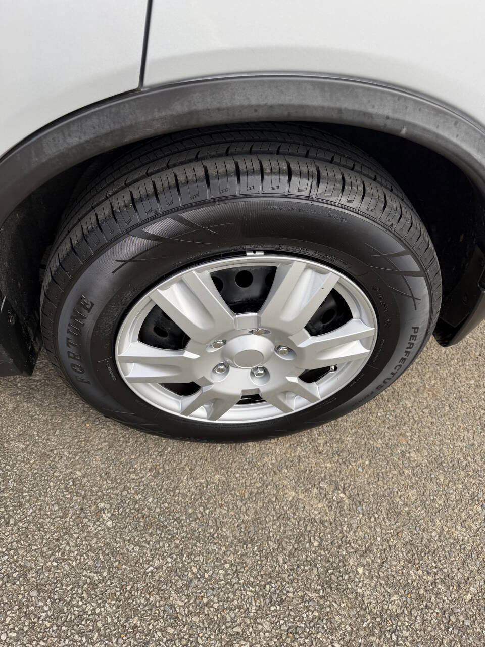 Used 2015 Nissan Rogue S image 23