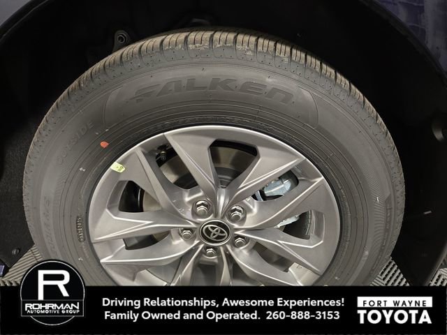 New 2025 Toyota Sienna XLE image 10