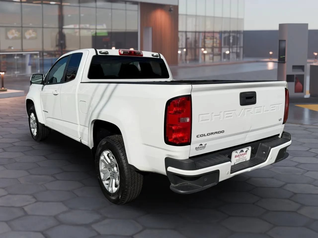 Used 2022 Chevrolet Colorado LT w/ Fleet Safety Package RWD image 5