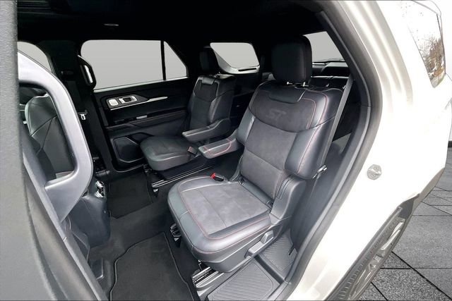 Used 2025 Ford Explorer ST w/ Sun And Sound Package image 24