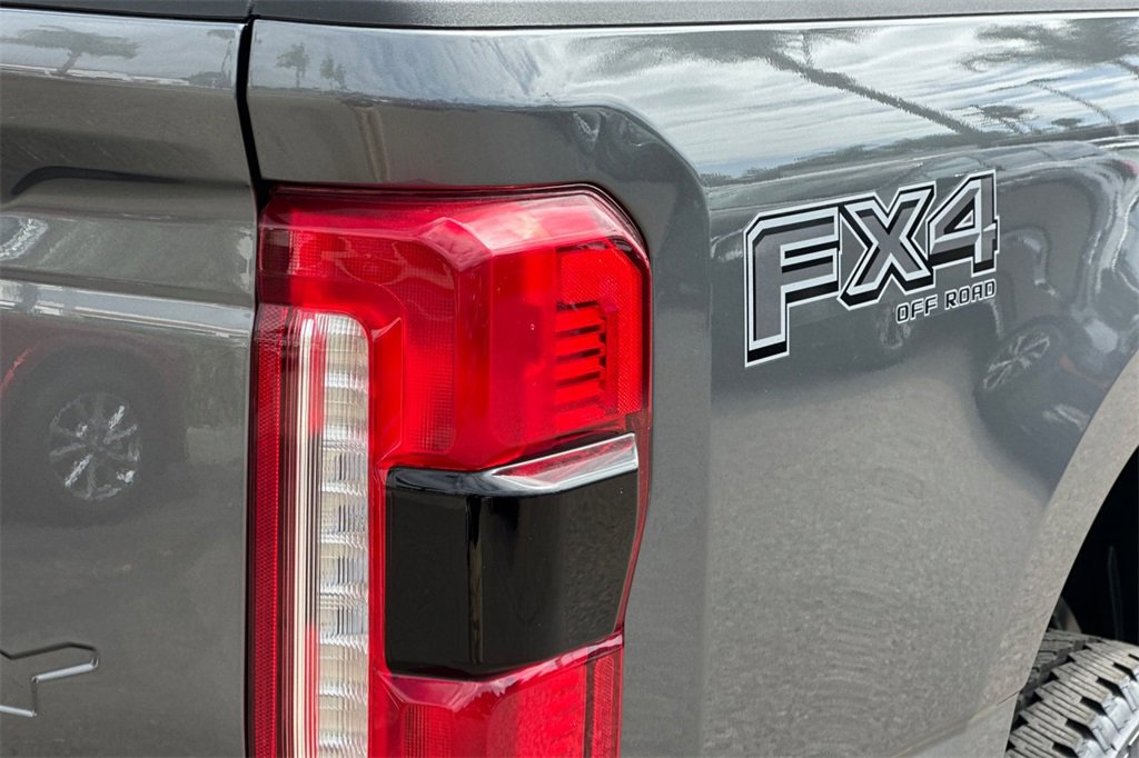 New 2025 Ford F250 Lariat w/ Black Appearance Package image 6