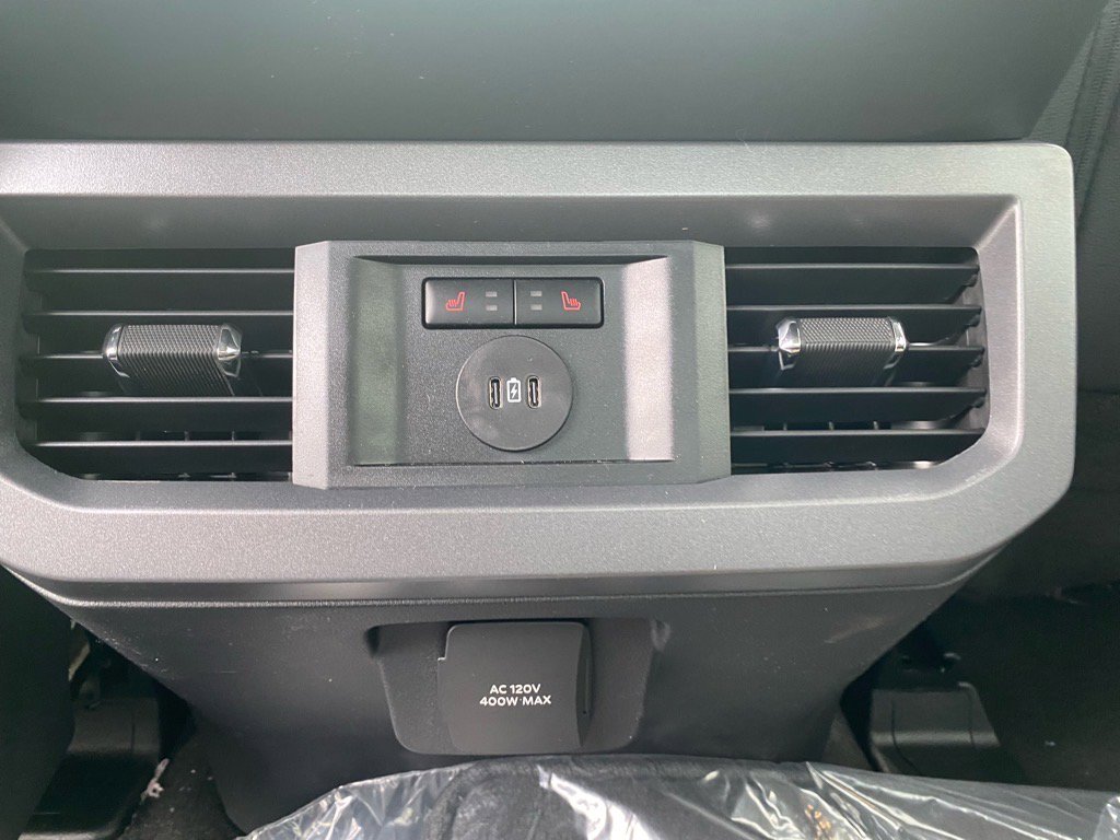 New 2025 Ford F250 Lariat image 15