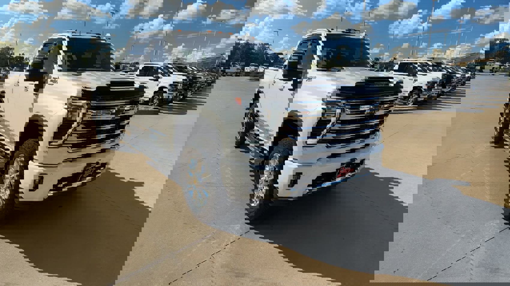 Used 2024 Chevrolet Silverado 2500 High Country w/ High Country Premium Package image 9