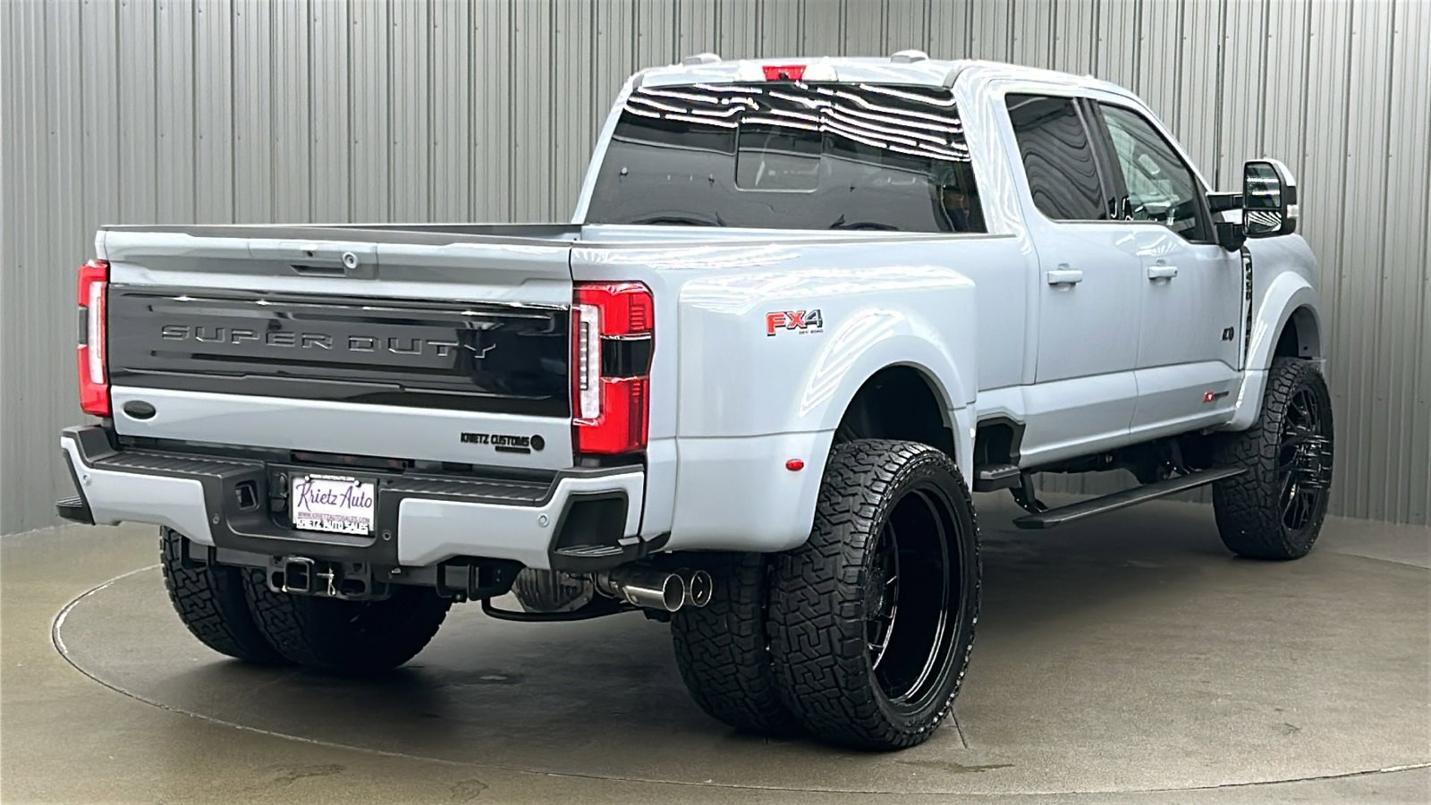 Used 2025 Ford F450 Platinum w/ FX4 Off-Road Package image 5