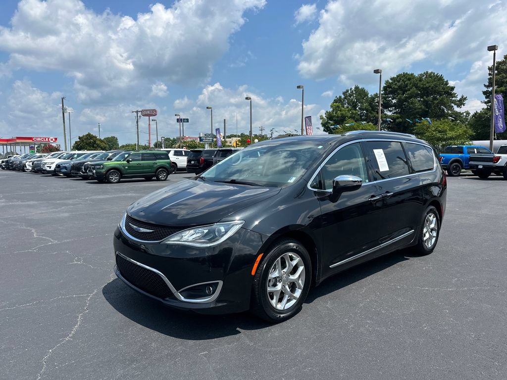 Used 2019 Chrysler Pacifica Limited FWD image 3