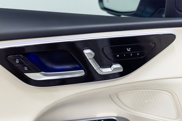 Used 2024 Mercedes-Benz C 300 4MATIC Sedan image 15