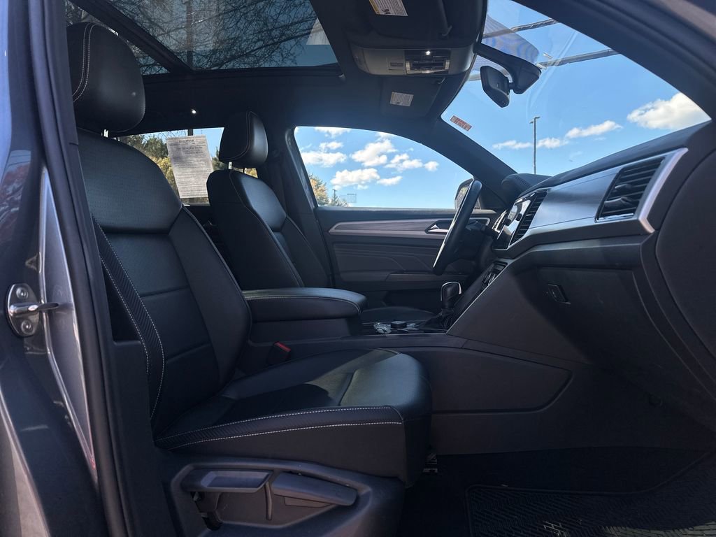 Used 2022 Volkswagen Atlas Cross Sport SE w/ Panoramic Sunroof Package AWD/4WD image 15