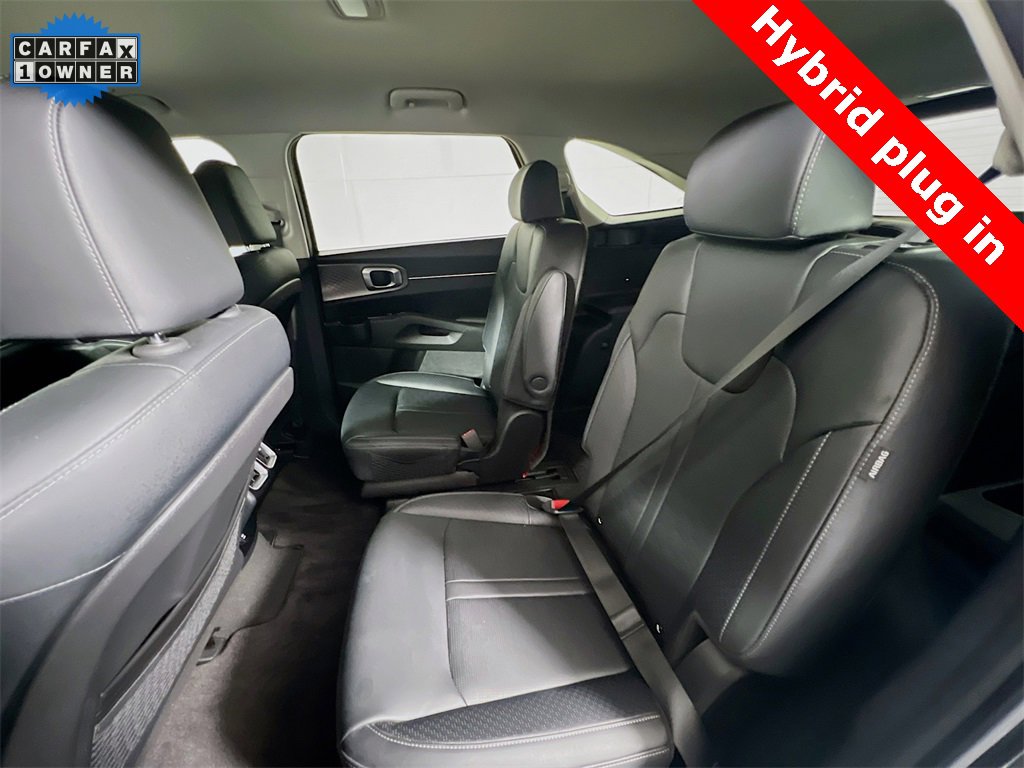 Certified 2025 Kia Sorento EX image 25