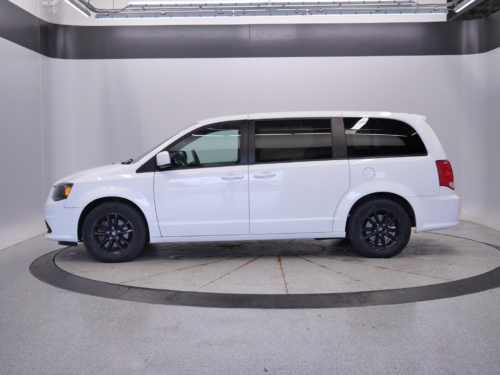 Used 2019 Dodge Grand Caravan GT FWD image 2